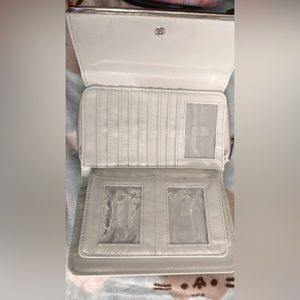 Wallet color aqua